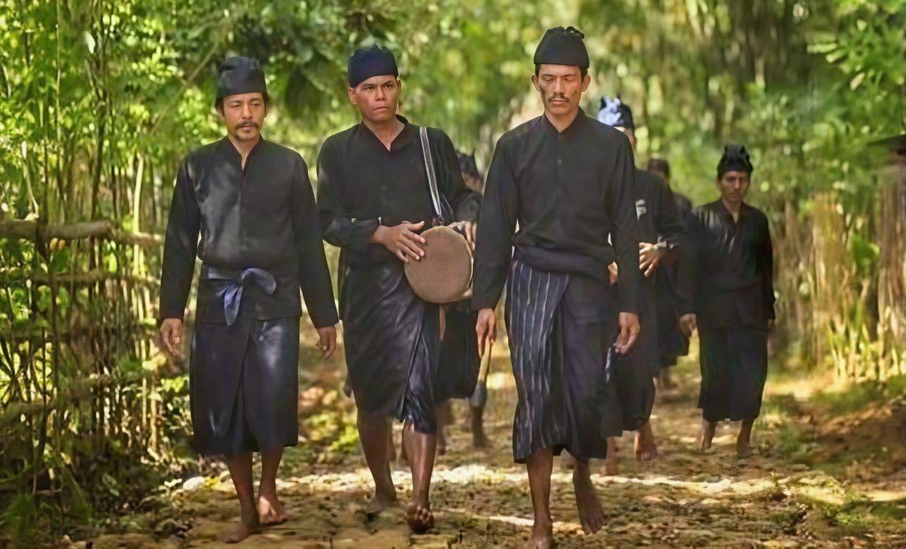 Belajar Mengelola Hutan dari Masyarakat Adat: Memanfaatkan Tanpa Merusak